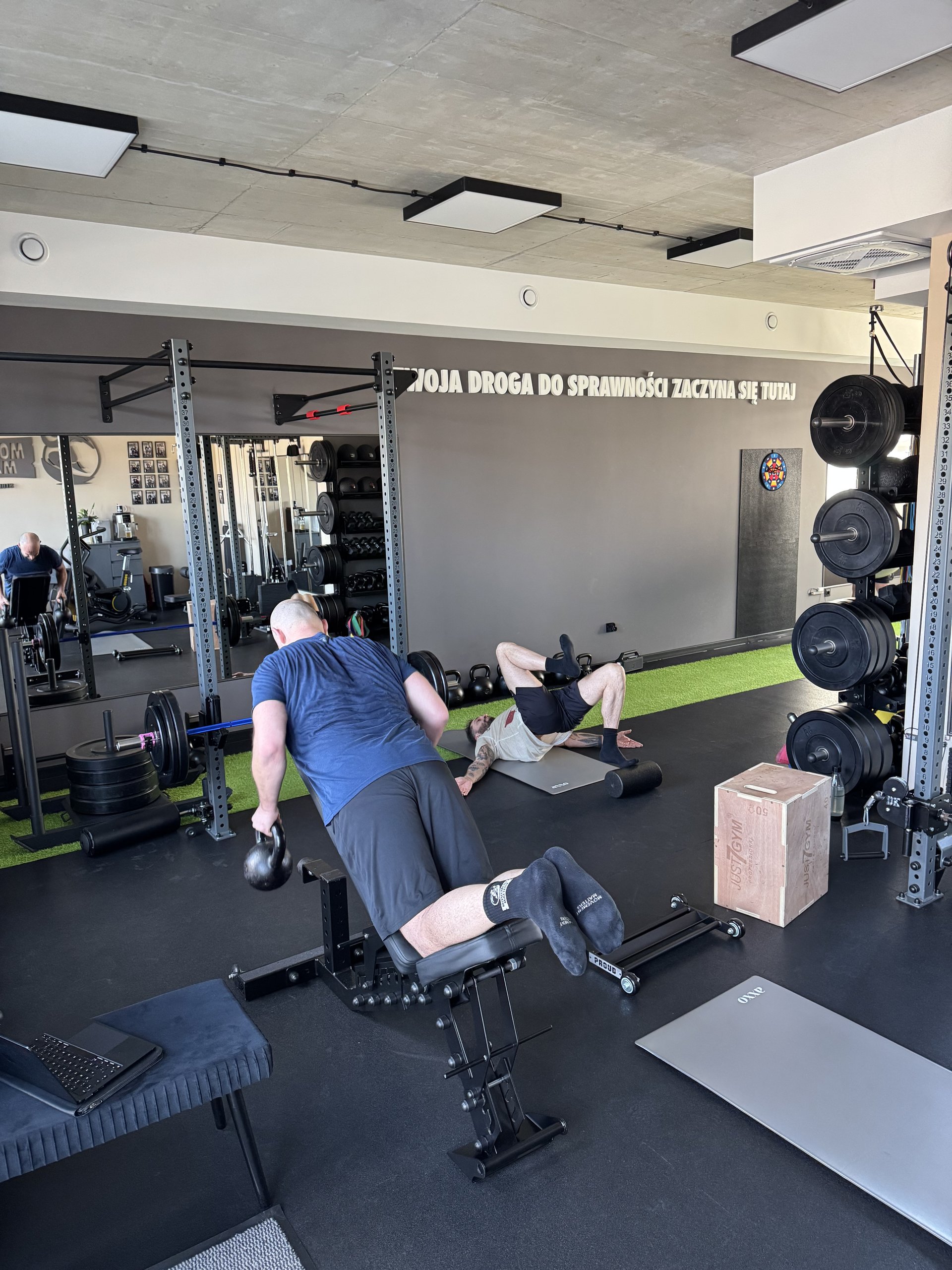 Trening na ławce z obciążeniem – Movement Matters w Rzeszowie