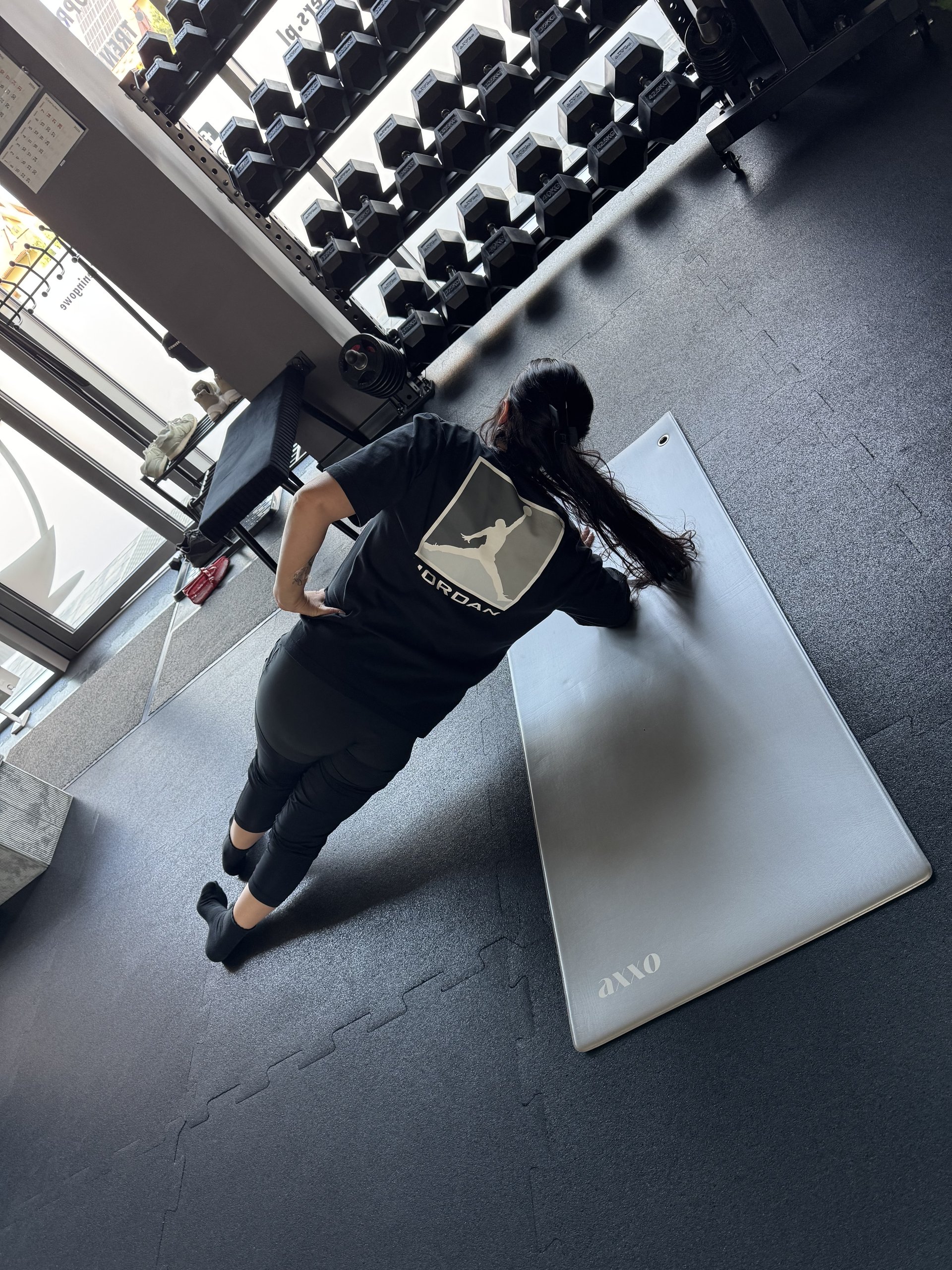 Wiosłowanie sztangą w opadzie – trening pleców w Movement Matters