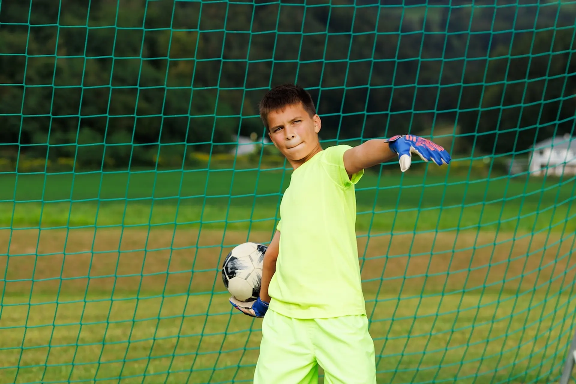 Kontuzje — największy hamulec rozwoju młodego sportowca. Co realnie może zrobić rodzic